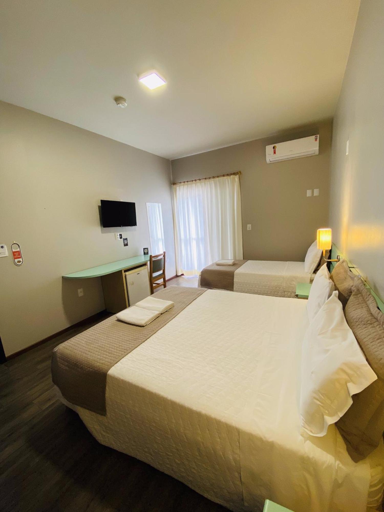 Real Nob Hotel Орлеанс Екстериор снимка