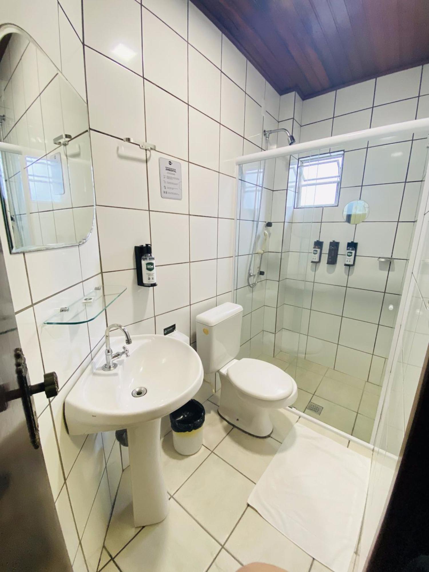 Real Nob Hotel Орлеанс Екстериор снимка