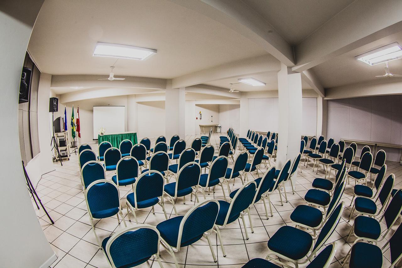 Real Nob Hotel Орлеанс Екстериор снимка